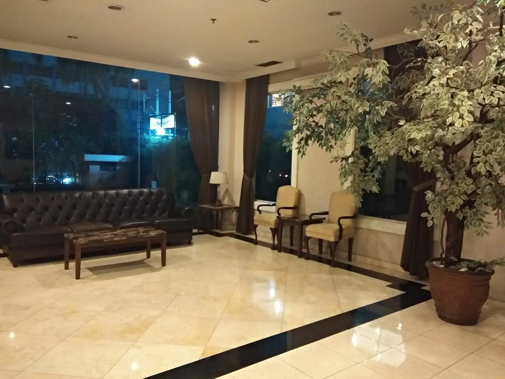 Hotel Bulevar Tanjung Duren Jakarta Kültér fotó